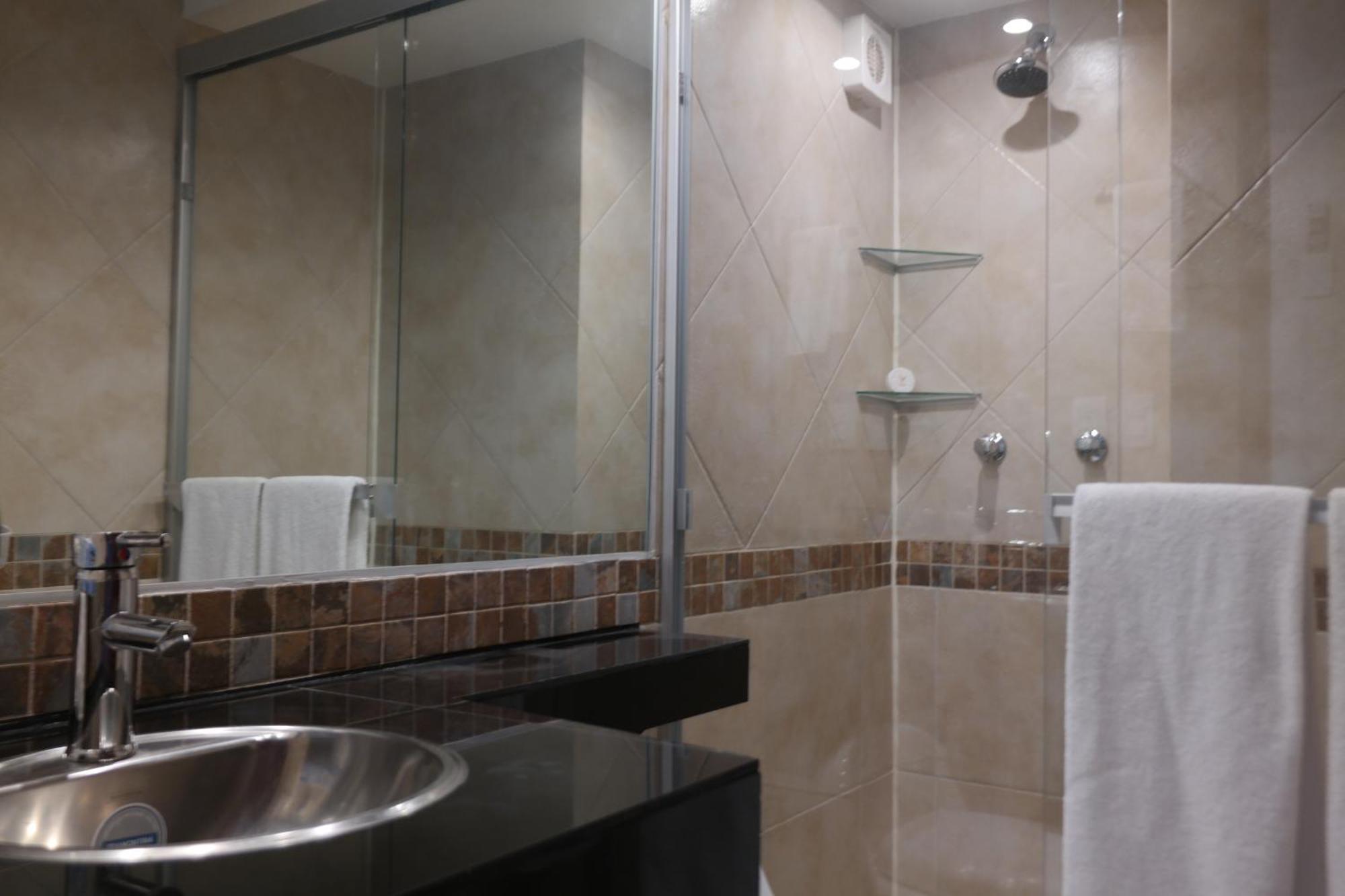 Standard Double Suite